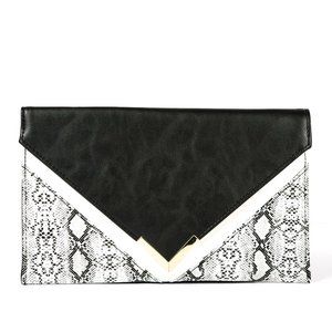 Women's Snake Skin Design Purse From Sasha Handbag